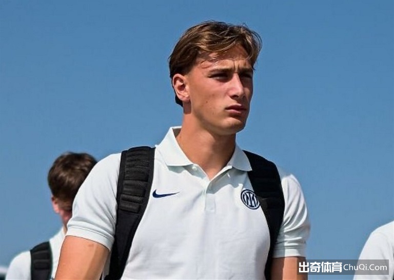 尼科乒乓球,败北遭罚藏,桌下,银河娱乐,在线娱乐平台,博彩平台,安全支付,真人娱乐,网上博彩